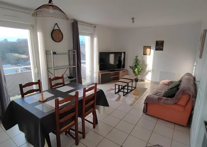 Appartement, Entree Autonome, A Proximite De La Gare